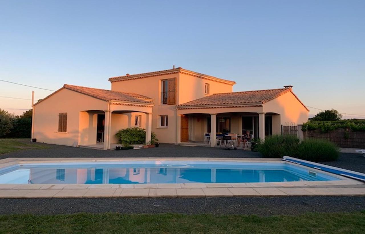 Villa Le Chant Du Moulin - Maison Avec Piscine La Caillère Exterior foto